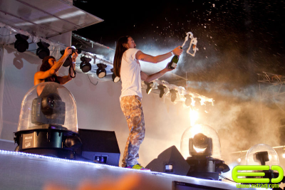 Steve Aoki BUD !